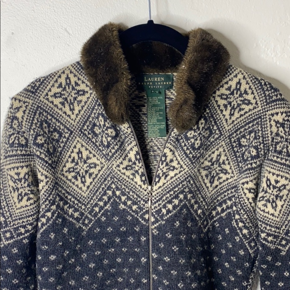 Sweater - Picture 3 of 6